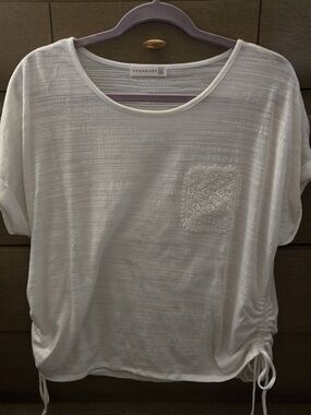 Retrology White Lace-Pocket Short Sleeve Top